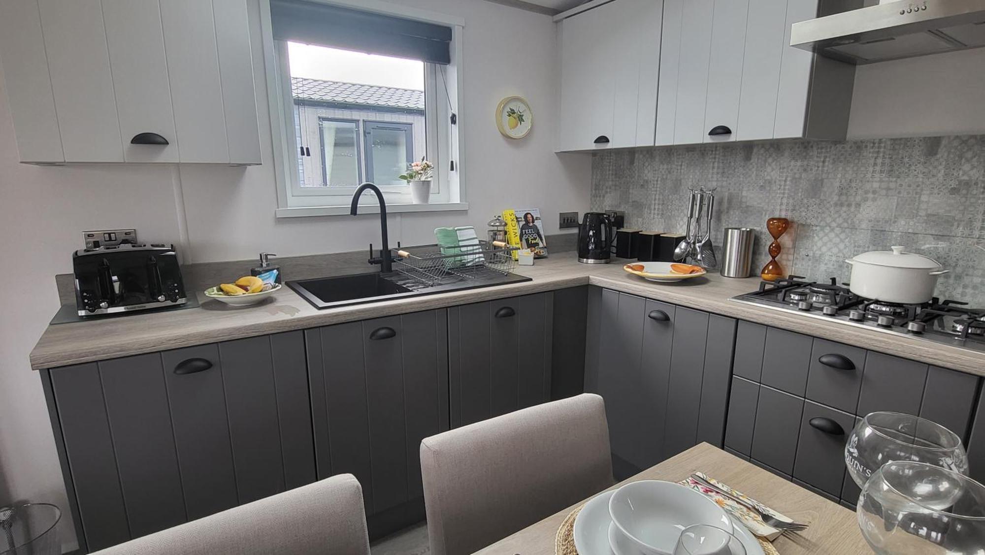 Honeycomb Lodge - Holiday Home 5 Min From Padstow Kültér fotó